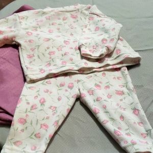 Beautiful Rose outfit size 0-6 month
